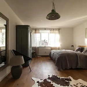 modern-bayrische-fewo-mit-seeblick.com-bavaria.com/